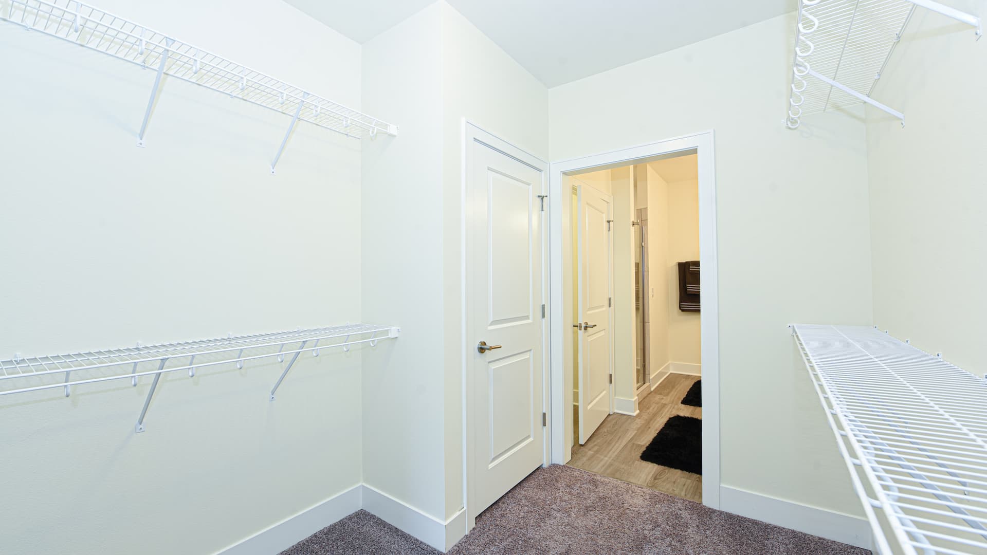 Photos of Greenfield Highlands Apartments in Greenfield, WI